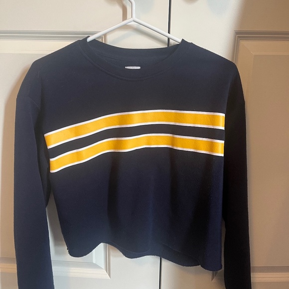 Tops - I’m selling hardly used clothes in good conditions.